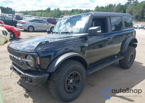 2023 Ford Bronco Wildtrak z USA, uszkodzony, nr VIN 1FMEE5DP9PLB43528